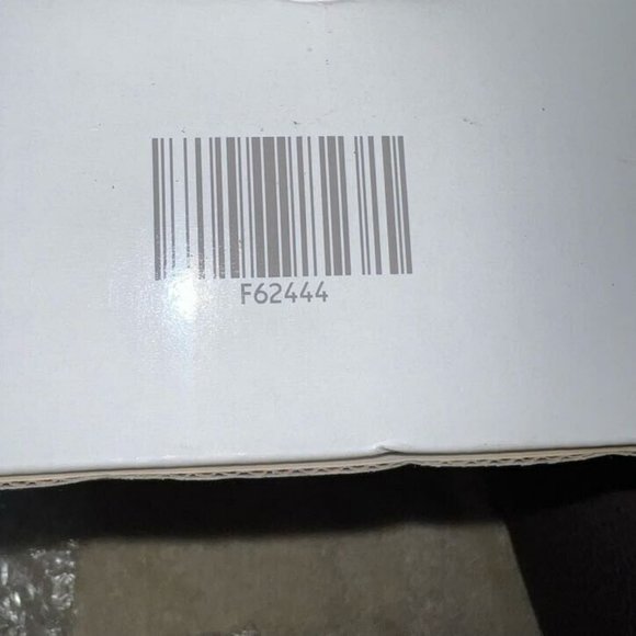 Avon Fine Collectibles A Woman's Summer Miniature Wardrobe Suzanna’s Sundress - Picture 6 of 7